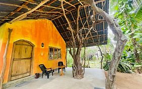 Lakeside Cabana Tissamaharama